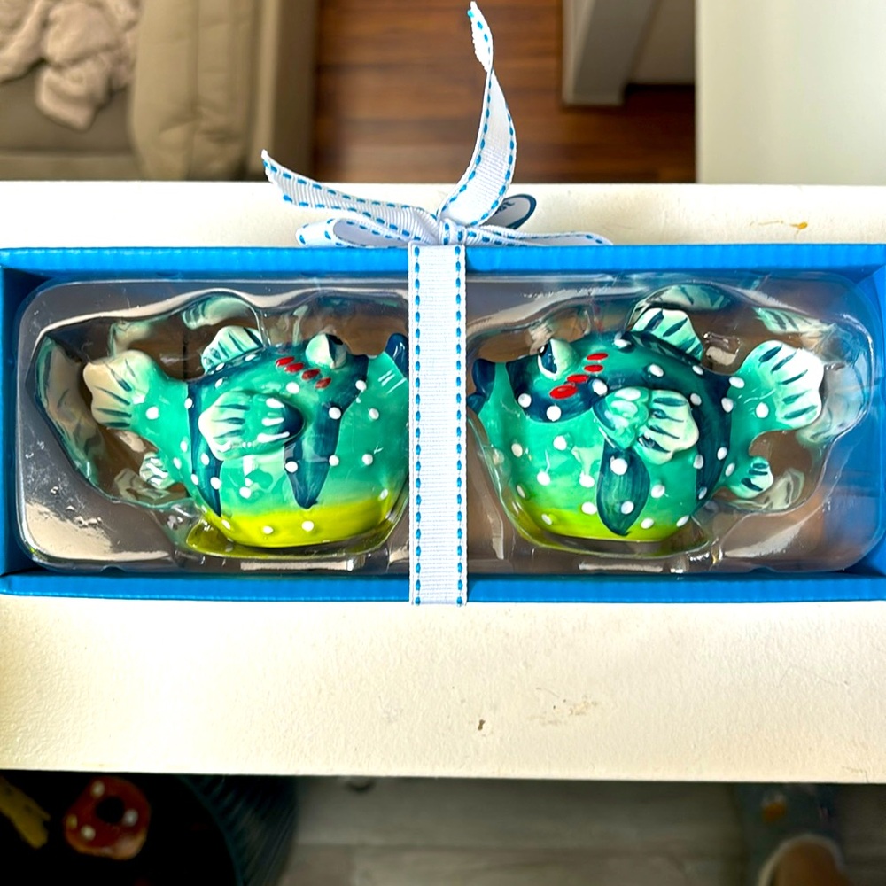 Blue Sky Clayworks Kissing Puffer Fish Salt & Pepper Shaker Set